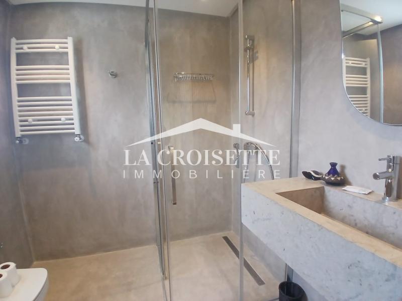 Villa meublée S+3 avec piscine et studio indépendant à Gammarth